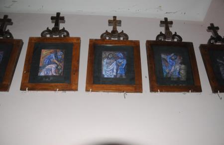 Novejši križev pot ima zanimive okvirje